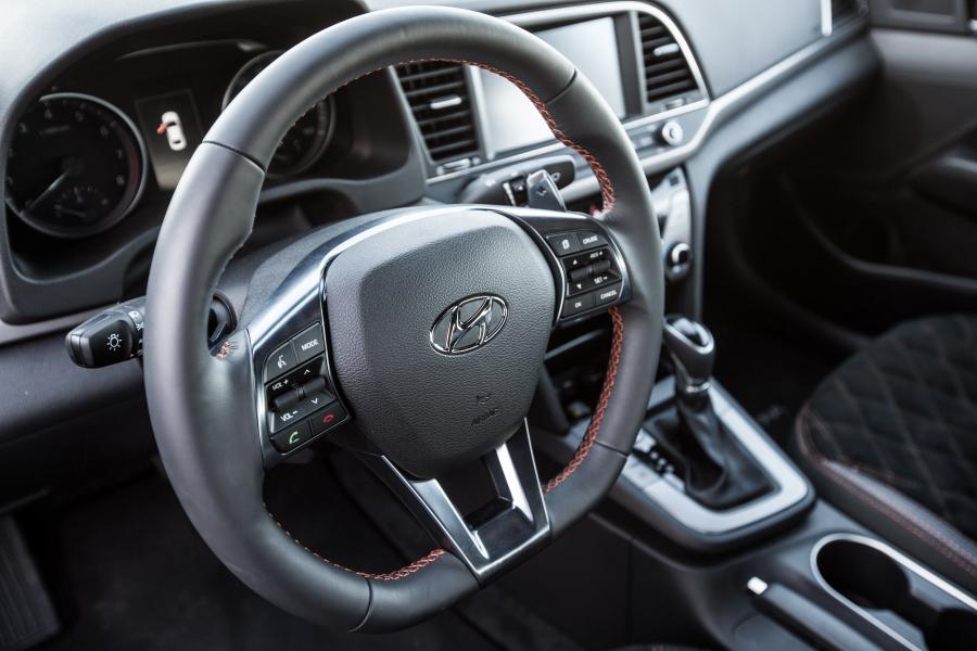  Hyundai Elantra Concept by ARK 2016 года  (фото 2 из 21)